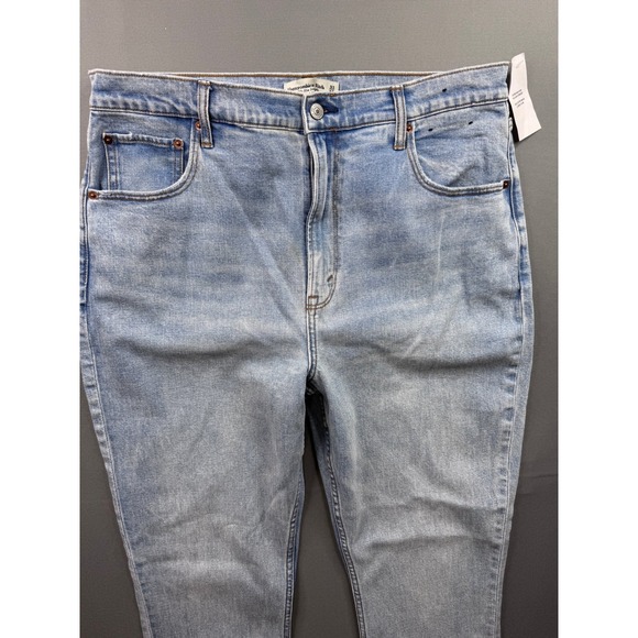 Abercrombie & Fitch Curve Love 90s Slim Straight Ultra High Rise Jeans 36x33 - Picture 2 of 9